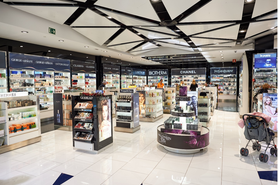 Lighting Manufacturers UAE | Retail store Lighting Manufacturer