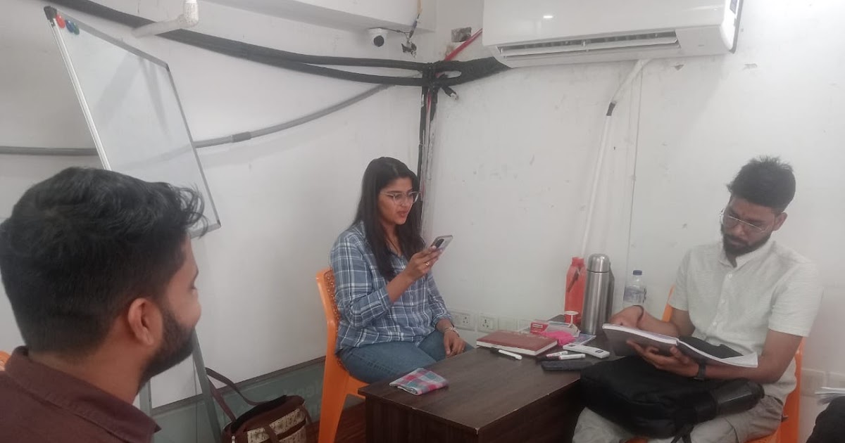 ? English Caffe – Your Pathway to English Fluency in Noida Sector 18