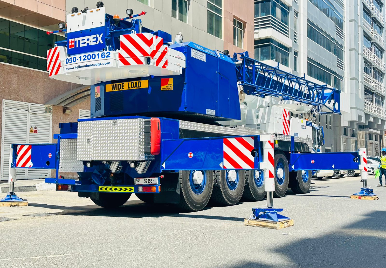 Mobile Crane Rental in Abu Dhabi - Daily & Monthly Hire