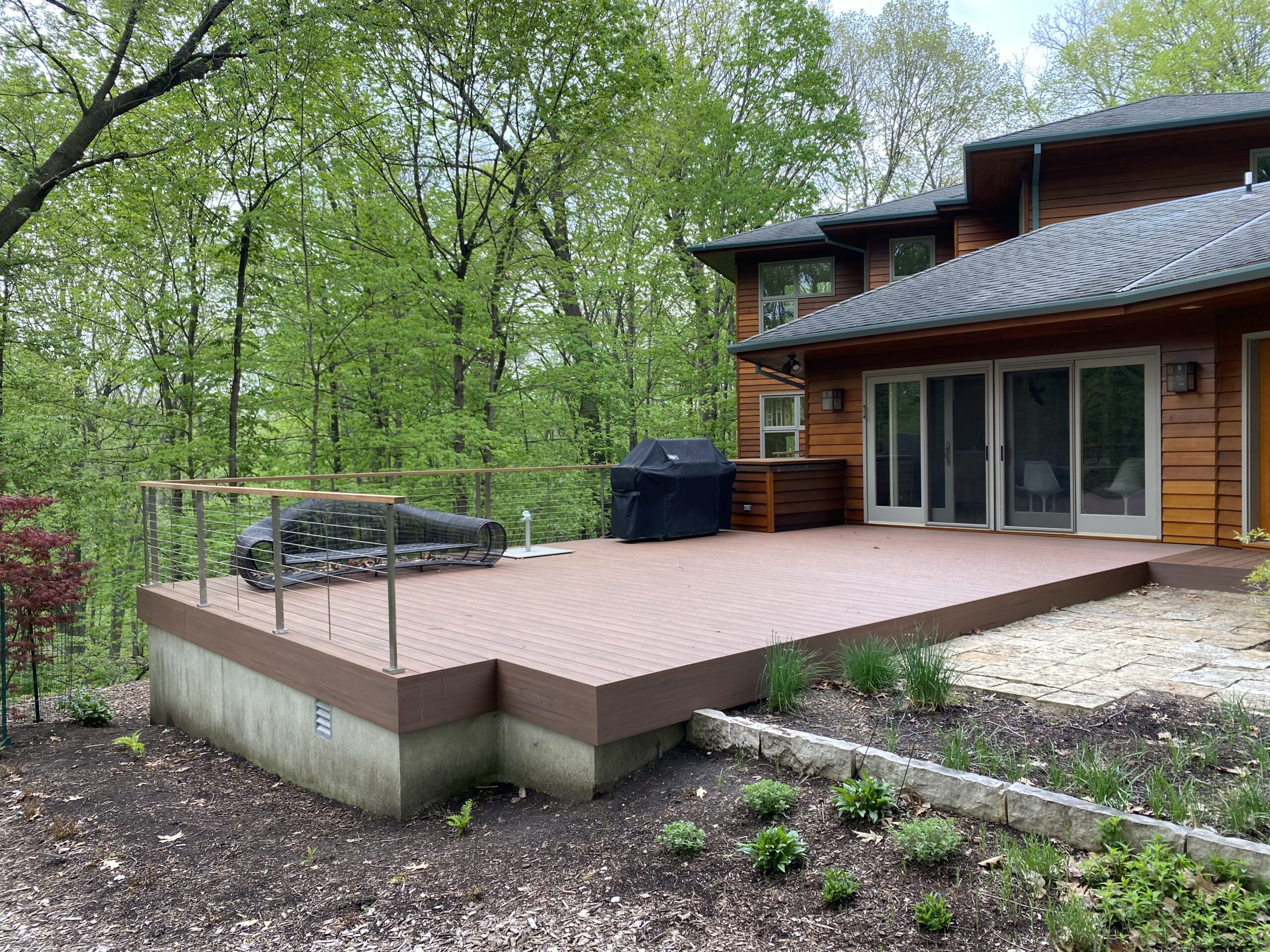 How to Choose the Best Professional Milwaukee Deck Builder Near Me