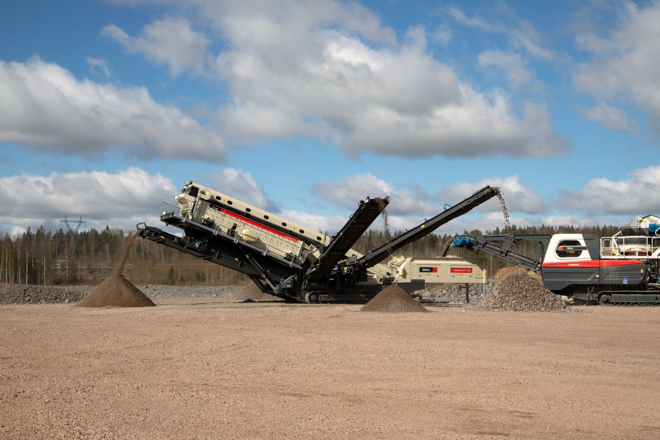 Top Applications of Mobile Crusher Machines in Construction - News Wrapper
