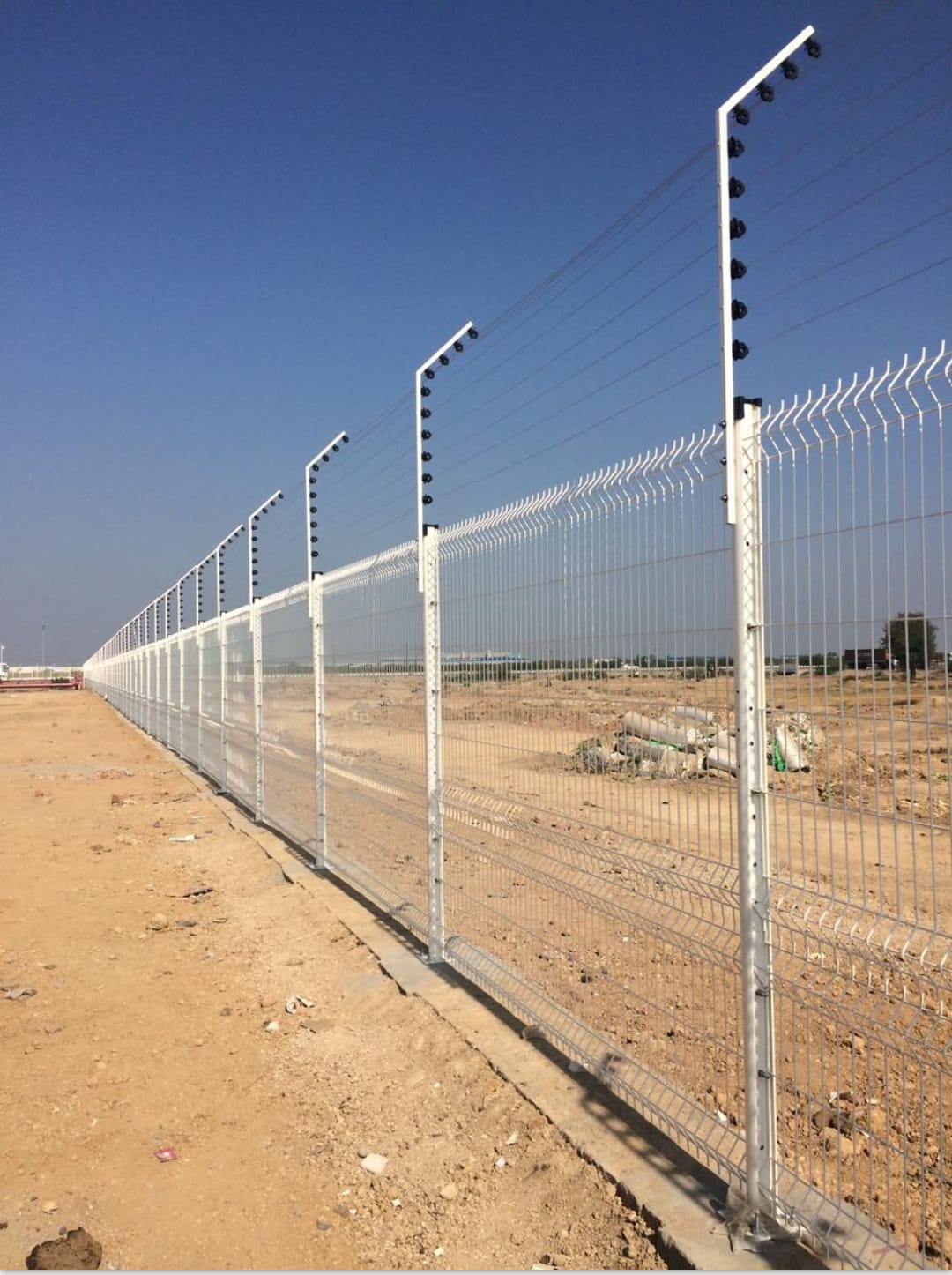 Barbed Wire Fencing in Ahmedabad | Manish Fencing