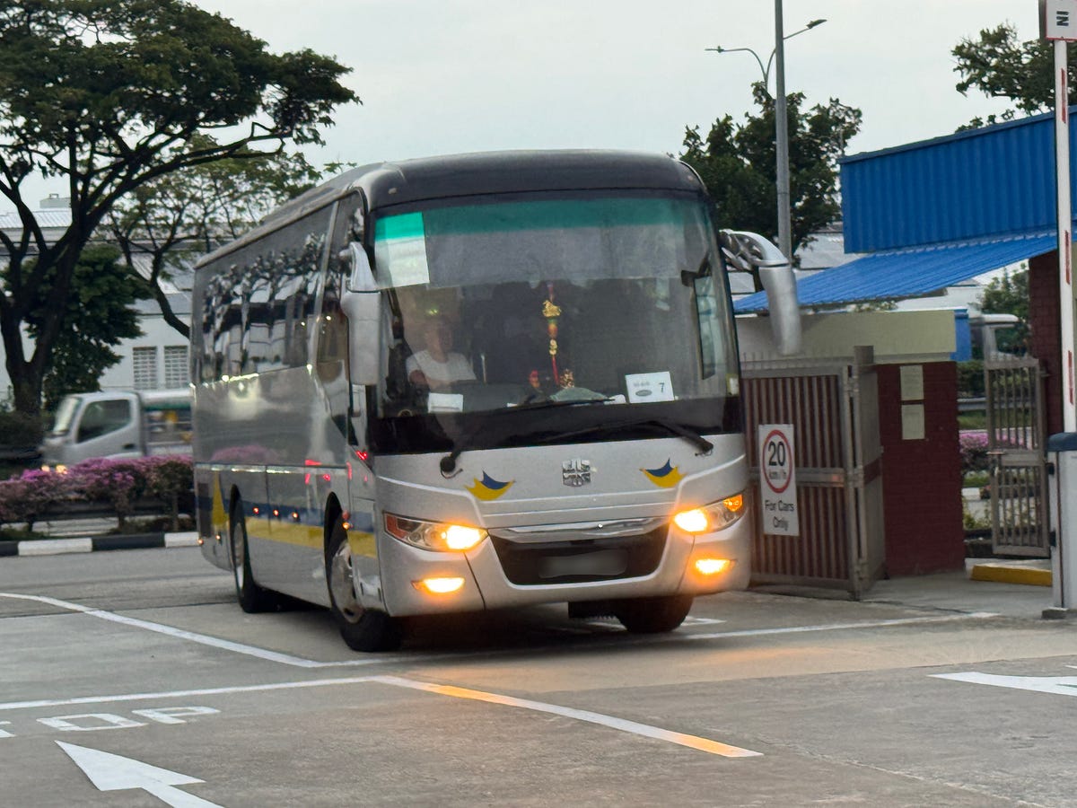Changi Airport to Sentosa Group Transfers: Comparing the Best Transportation Options | by Koh Bus | Jul, 2026 | Medium