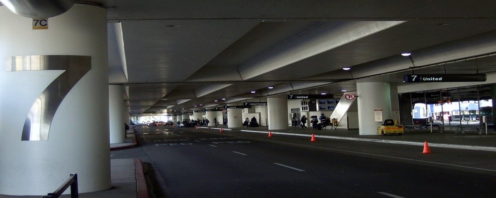 Los Angeles International Airport Terminal 7- Services and Gates