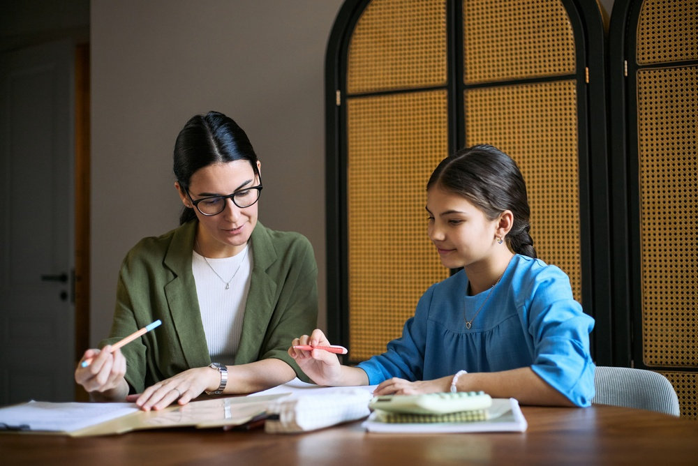Dyslexia Tutor in the USA | Signs Your Child May Benefit | iReading